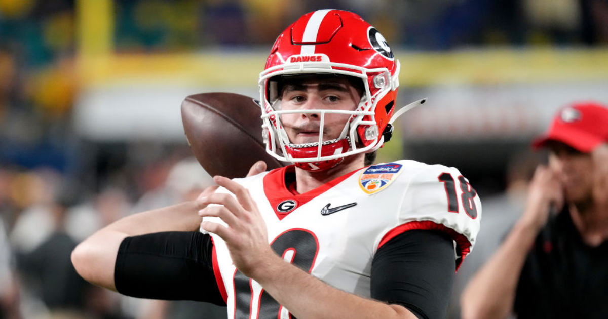 JT Daniels to transfer to West Virginia after stops at USC Report