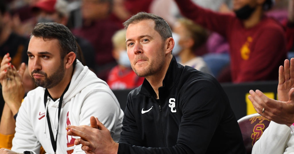 Lincoln Riley challenges fans to help return USC to prominence