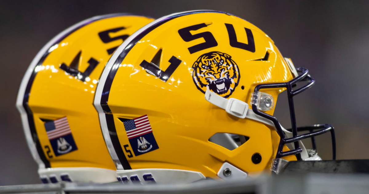 Report: NFL-bound LSU linebacker undergoes surgery, could miss rookie  season - On3