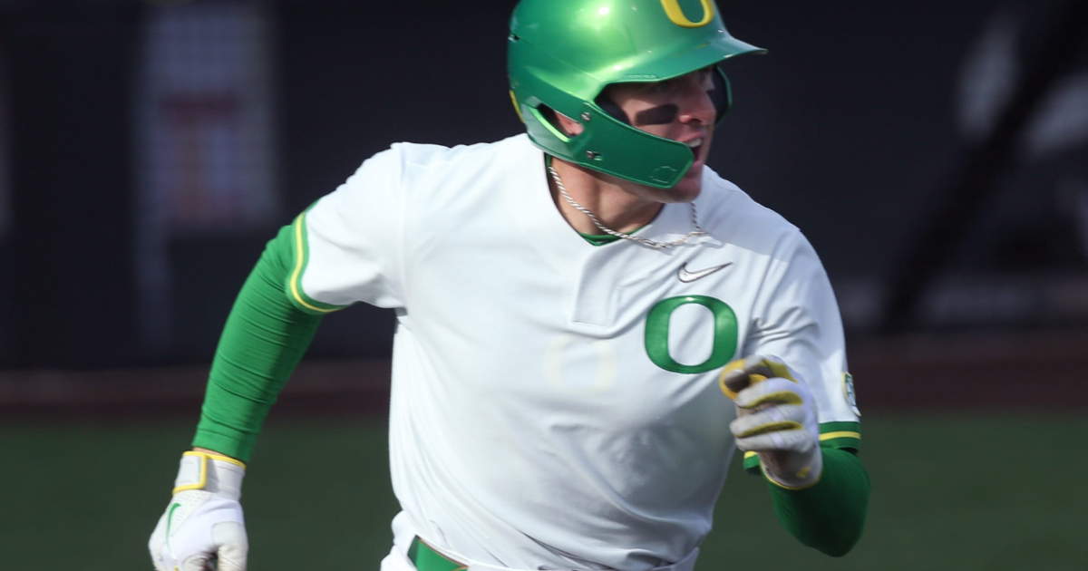 Oregon re-enters top-25 following sweep of Arizona