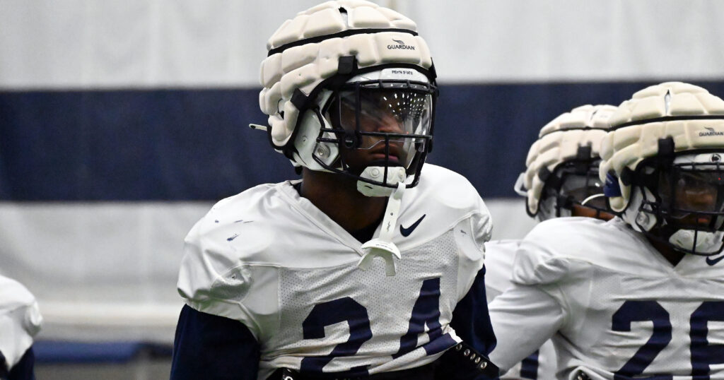 Running back Keyvone Lee at practice