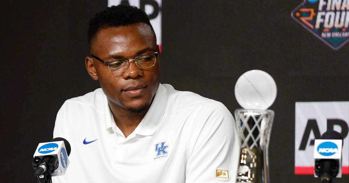 Kentucky's Oscar Tshiebwe named Naismith Men's College Player of the Year
