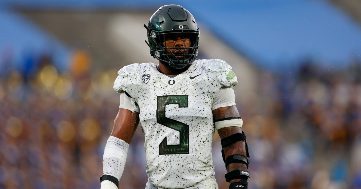 Watch: Former Oregon Ducks' star Kayvon Thibodeaux surprises his