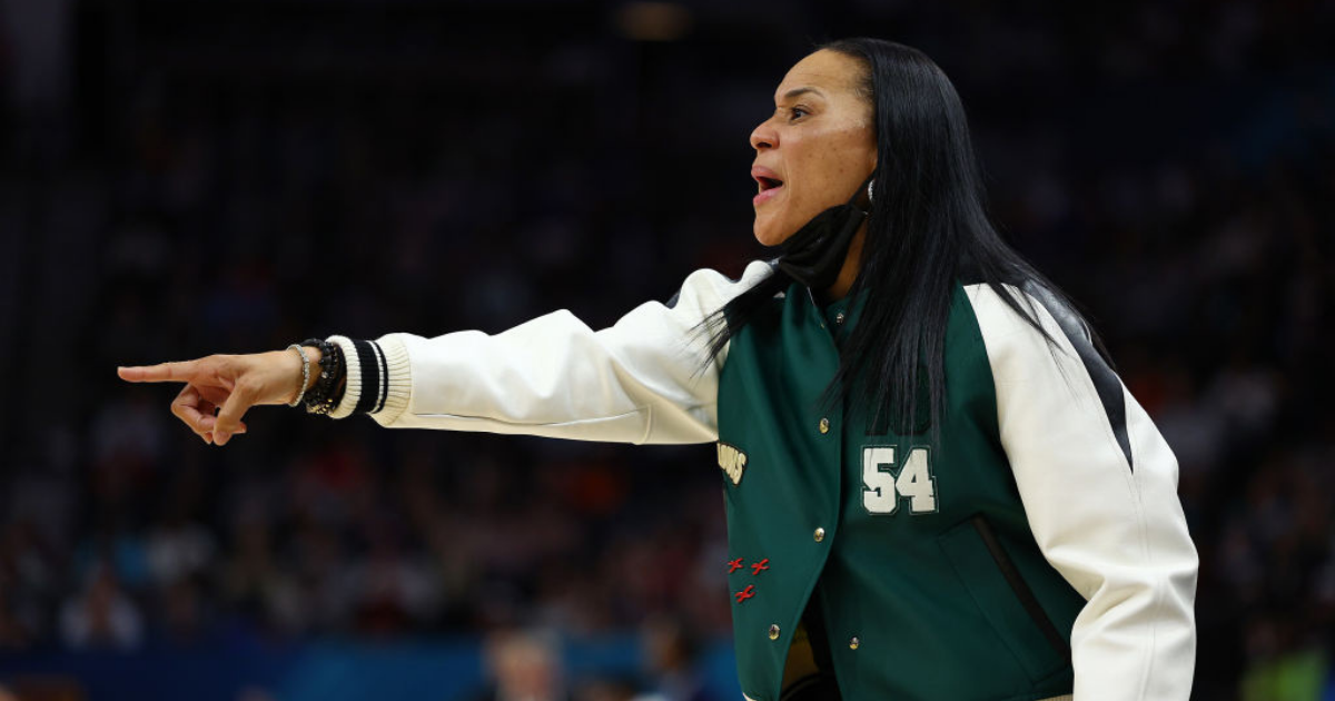LOOK: Dawn Staley makes fashion statement during Women's National  Championship - On3