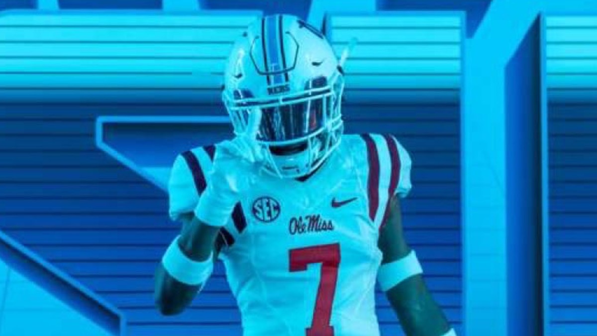 2023 cornerback/wide receiver Kameron Tuck “loved everything about” his visit to Ole Miss on