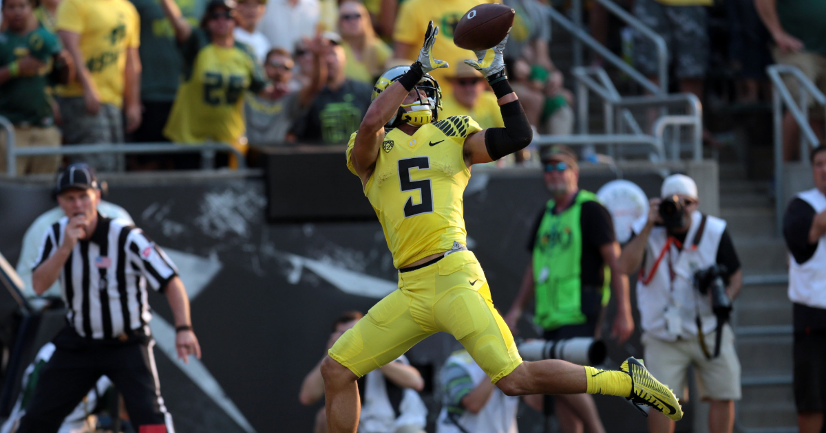 Devon Allen signs 3-year deal with Philadelphia Eagles