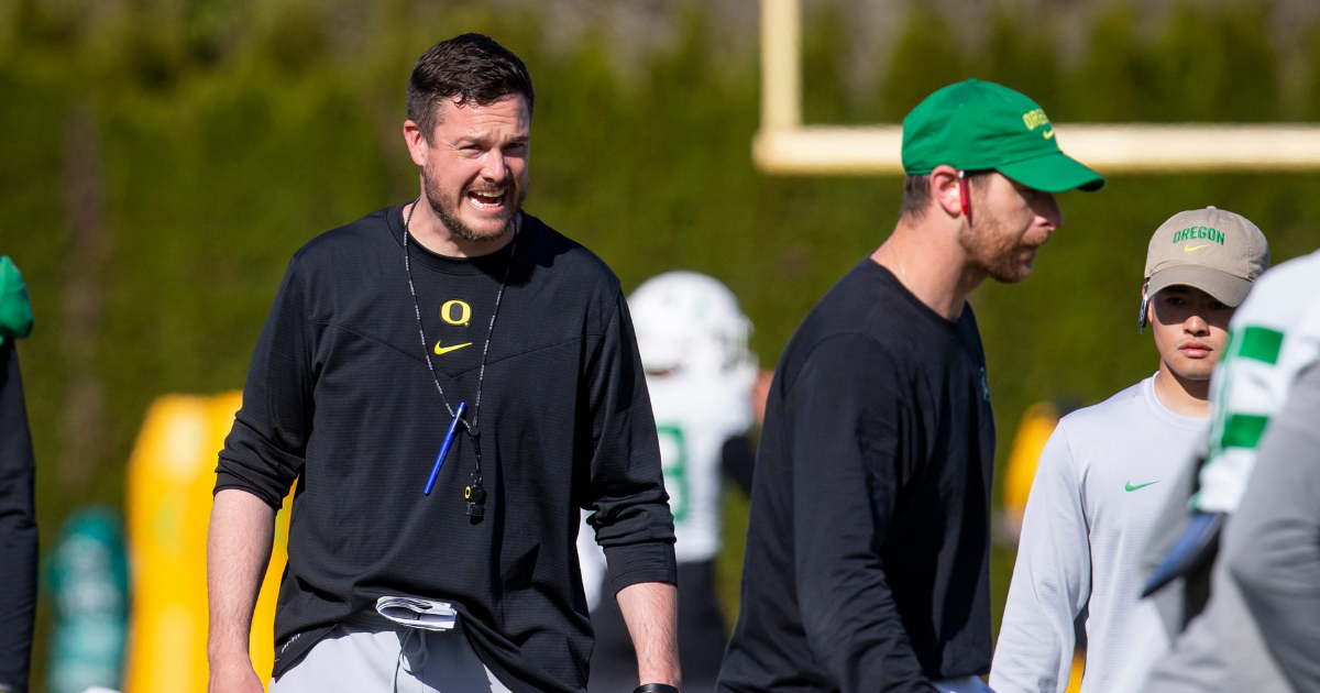 Dan Lanning Provides Details On Oregon's Quarterback Battle Ahead Of ...