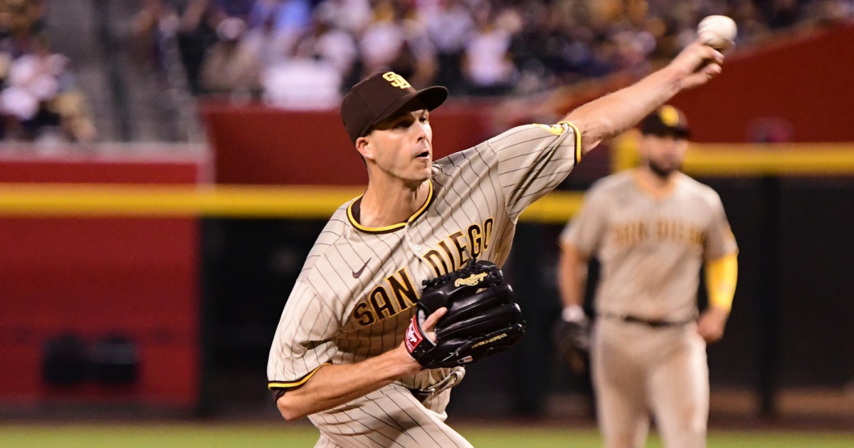 Taylor Rogers gets save for San Diego Padres as twin brother