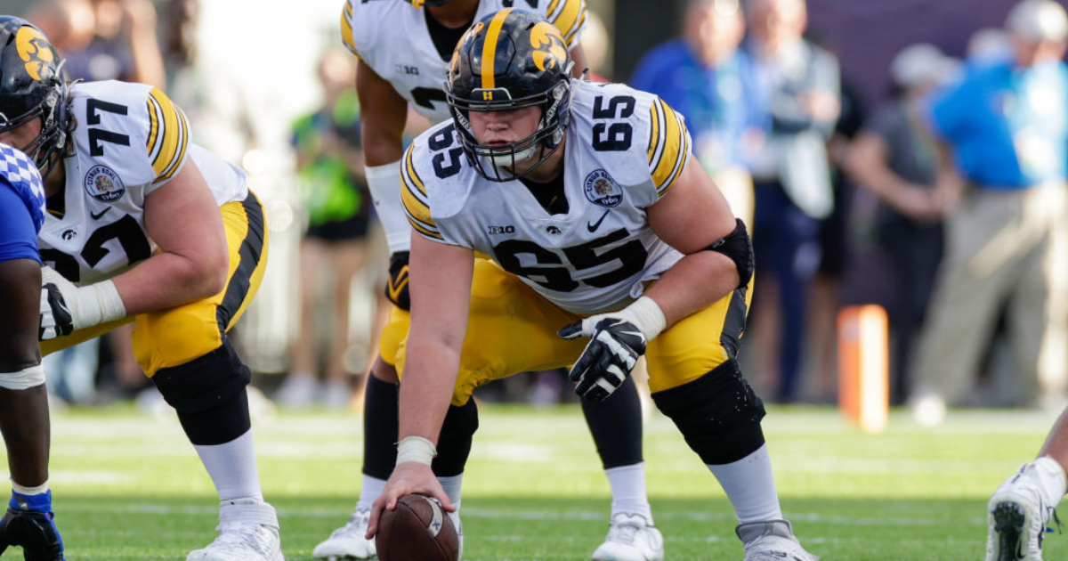 Iowa center Tyler Linderbaum selected in 1st round by Ravens