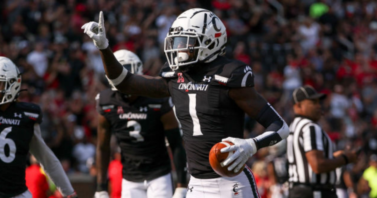 Cincinnati Bearcats' Ahmad 'Sauce' Gardner to forgo final year of college  football eligibility, enter NFL draft - ESPN