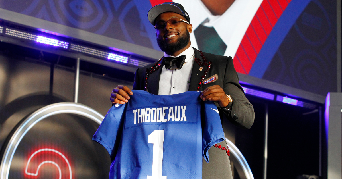 New York Giants defensive end Kayvon Thibodeaux (5) reacts against