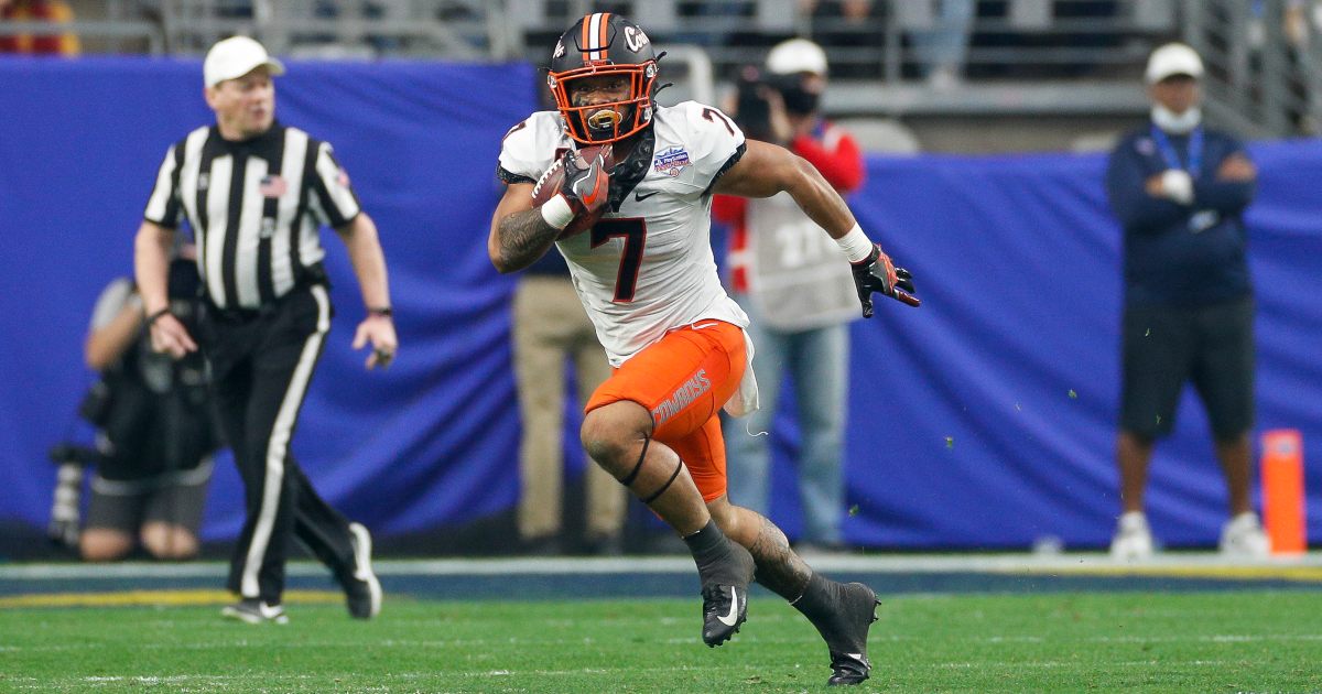 Steelers select linebacker Mark Robinson in 7th round of 2022 NFL