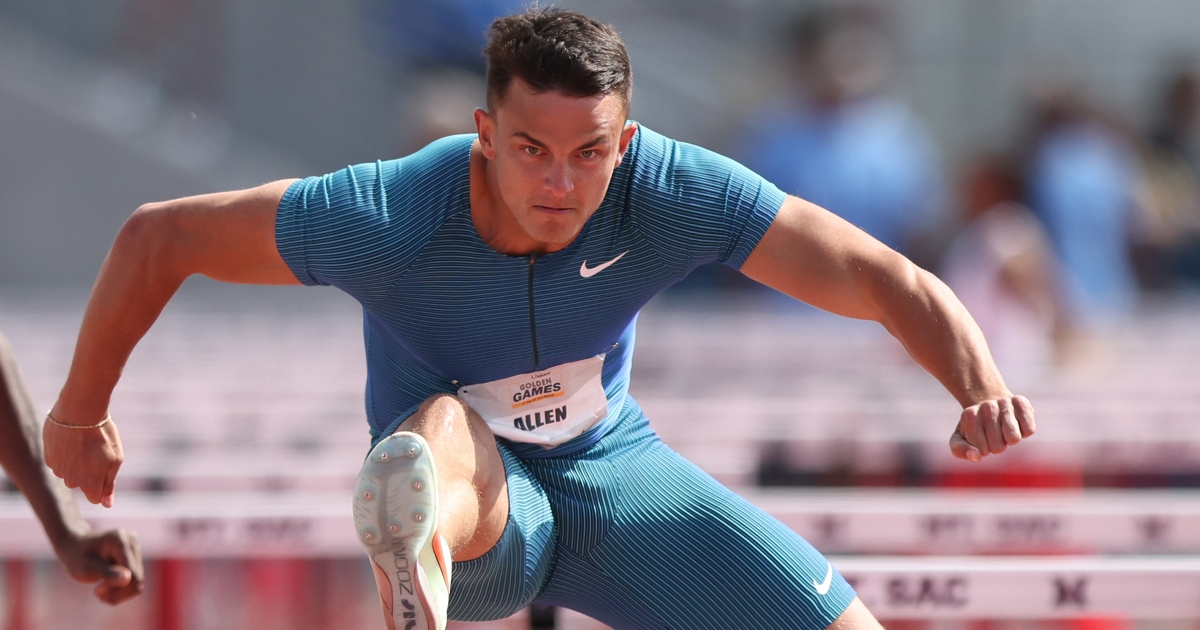WATCH Former Oregon star Devon Allen runs thirdfastest 110m hurdle