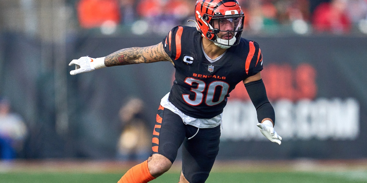 Bates wants to stay with Bengals, but knows business side of game