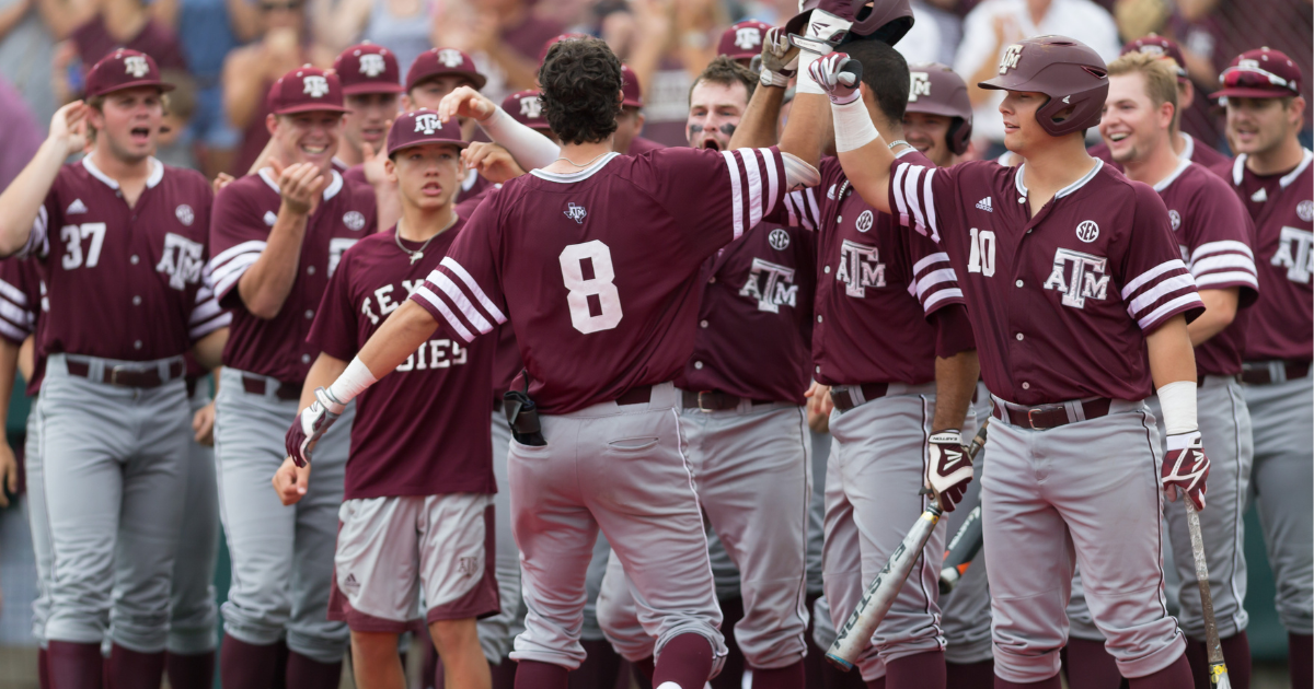 Texas A&M player hits Texas with vicious horns down after grand slam,  continues the best trend in college baseball, This is the Loop