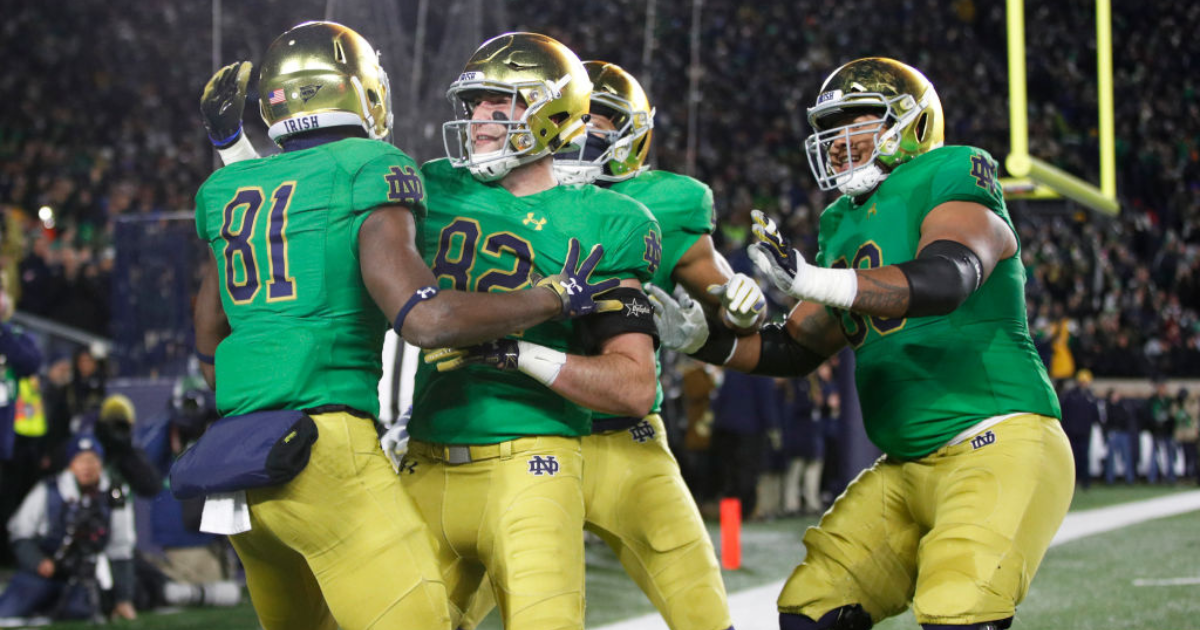 Notre Dame teases wearing green jerseys at home for first time since 2007
