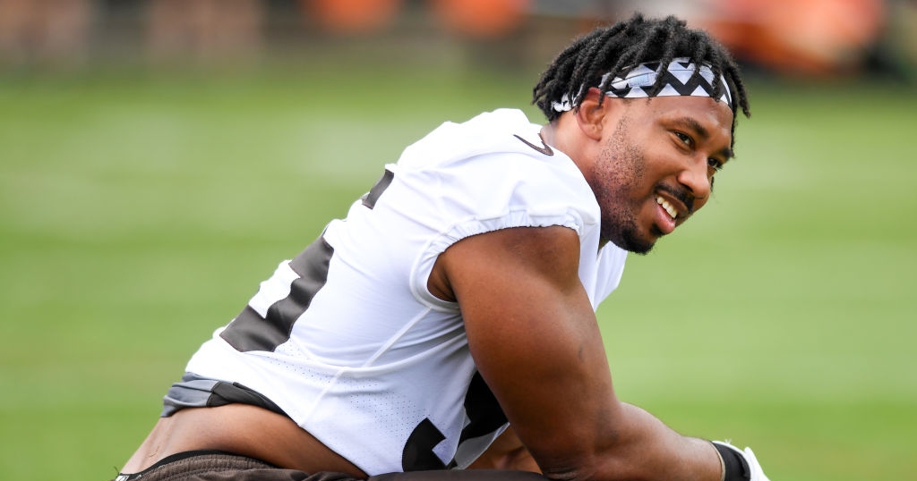 WATCH: Myles Garrett shows off at Summer League during Cleveland Cavaliers  warmups - On3