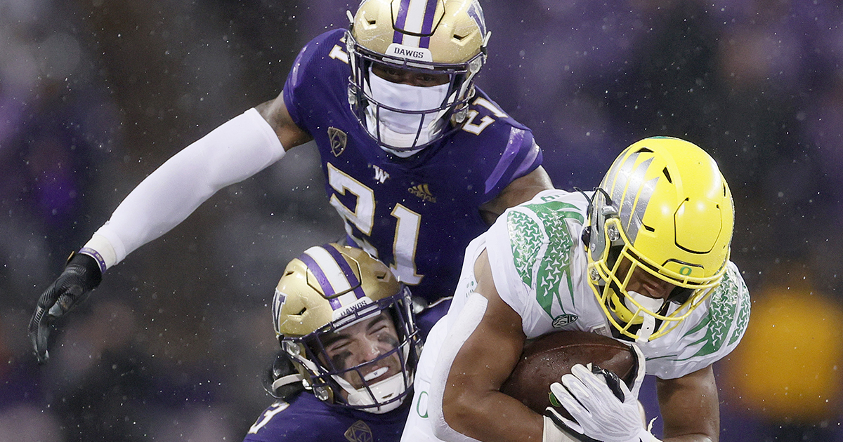 ESPN insider reveals factors in Oregon, Washington decisions in conference realignment