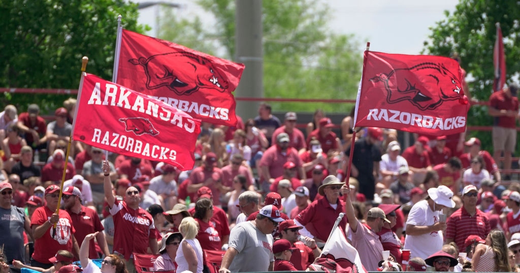 MLB Draft on X: With the 72nd overall pick, the @Brewers select  @Razorbacks_BSB second baseman Robert Moore, No. 108 on the Top 250 Draft  Prospects list. Watch live:    / X