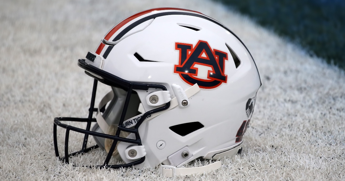 Auburn QB battle: T.J. Finley earns starting job over Texas A&M transfer  Zach Calzada 