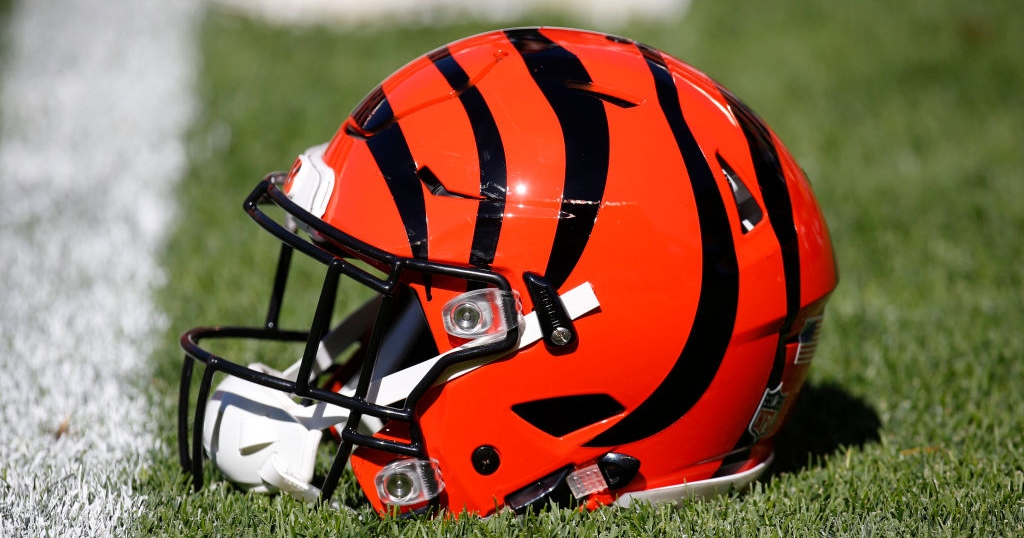 La'el Collins pops up on Bengals injury report for Week 3