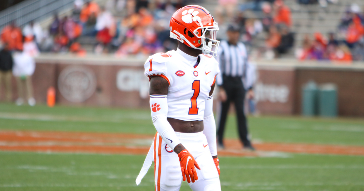 Clemson sophomore DB Andrew Mukuba on Jim Thorpe Award watch list