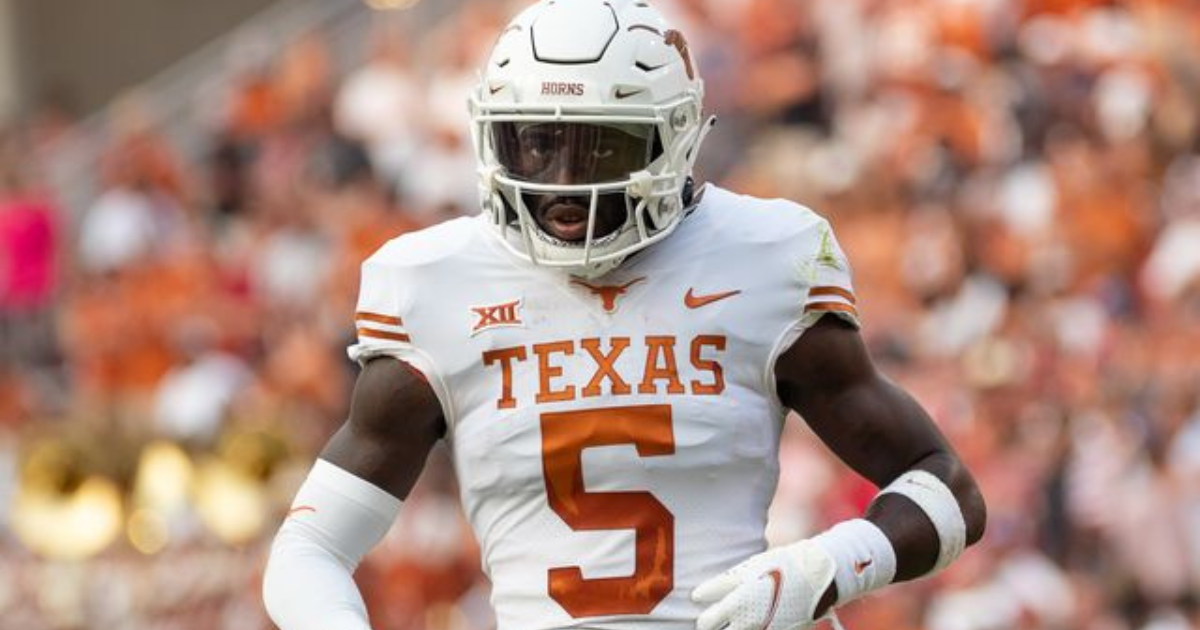 Texas tackle Keondre Coburn joins Overshown, Jamison in 2022 return