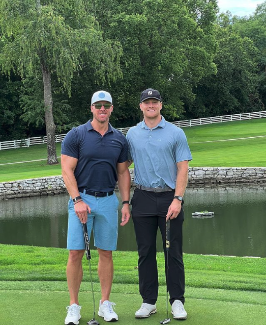 LOOK: Tim Couch and Will Levis played golf together in Lexington - On3