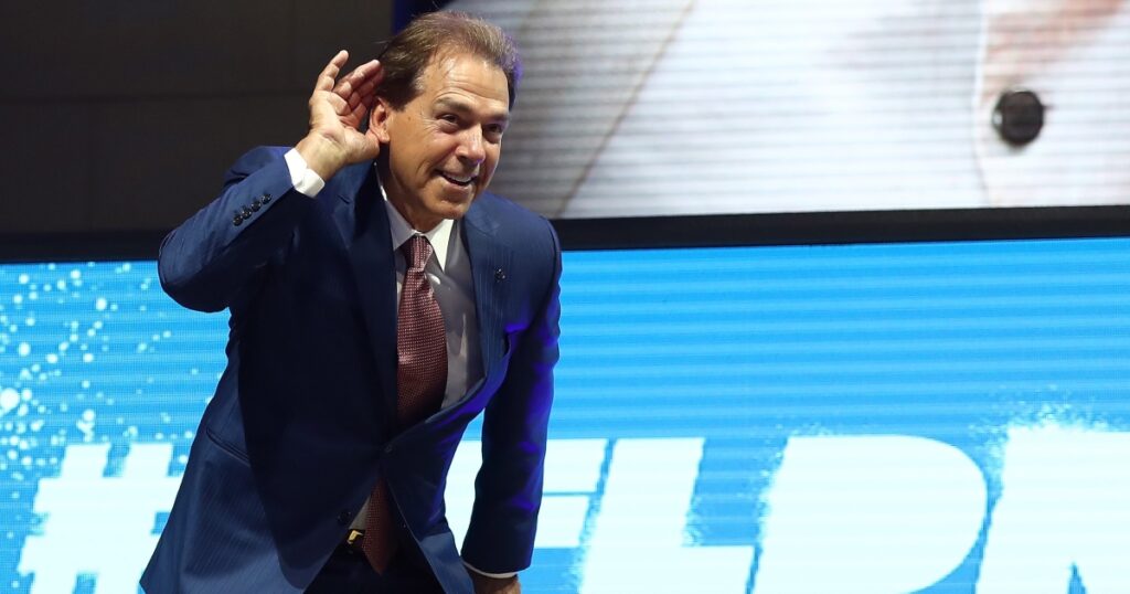 nick-saban-recalls-hilarious-story-involving-bob-stoops-uncle-and-a-missed-robbery-alabama-crimson-tide