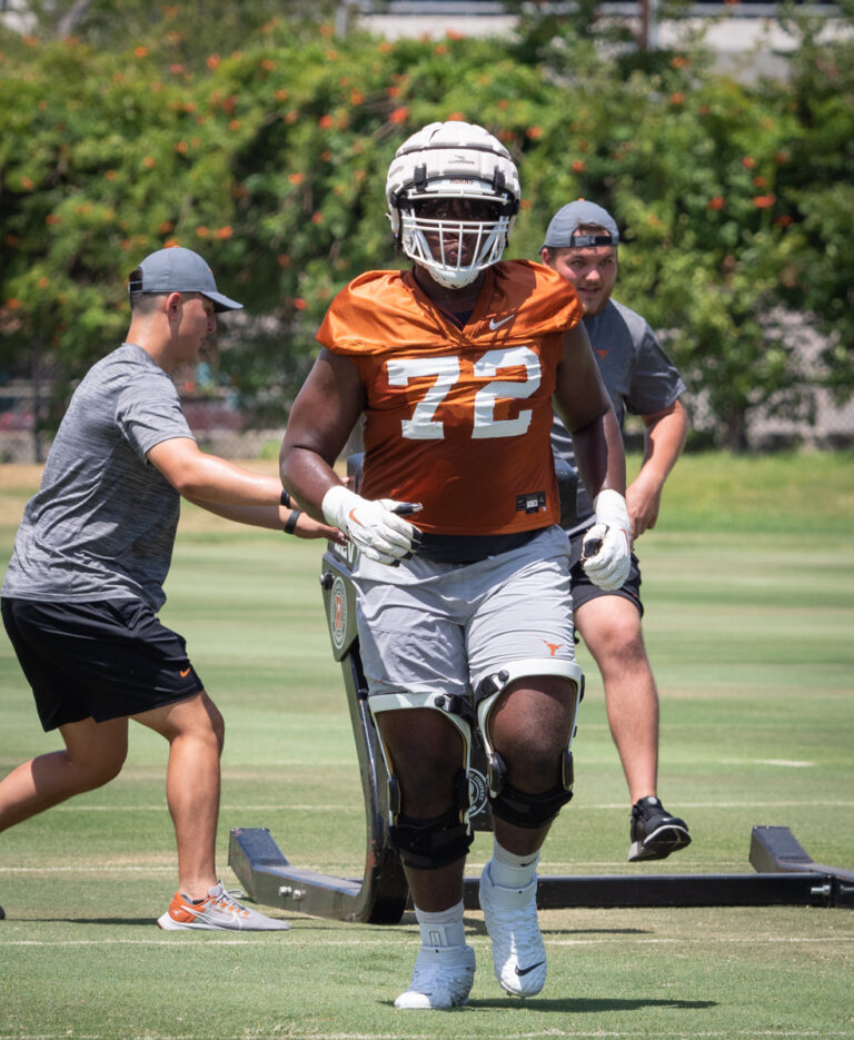 ut_fall_camp_08_04_22-8040059-768x935.jp