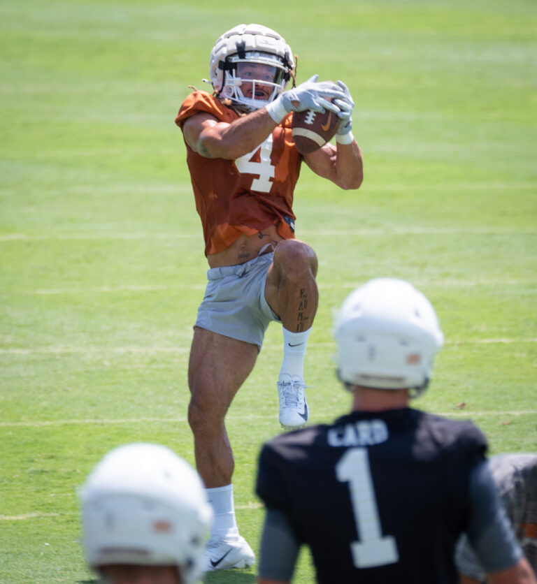 ut_fall_camp_08_04_22-8040311-768x836.jp