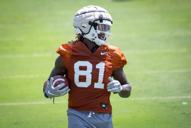 ut_fall_camp_08_04_22-8040386-768x515.jp