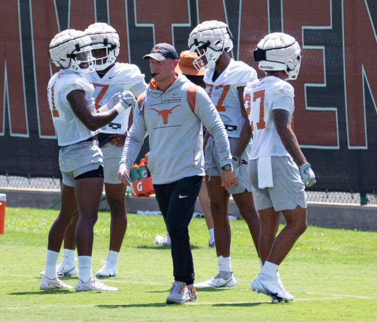 ut_fall_camp_08_04_22-8040426-768x655.jp
