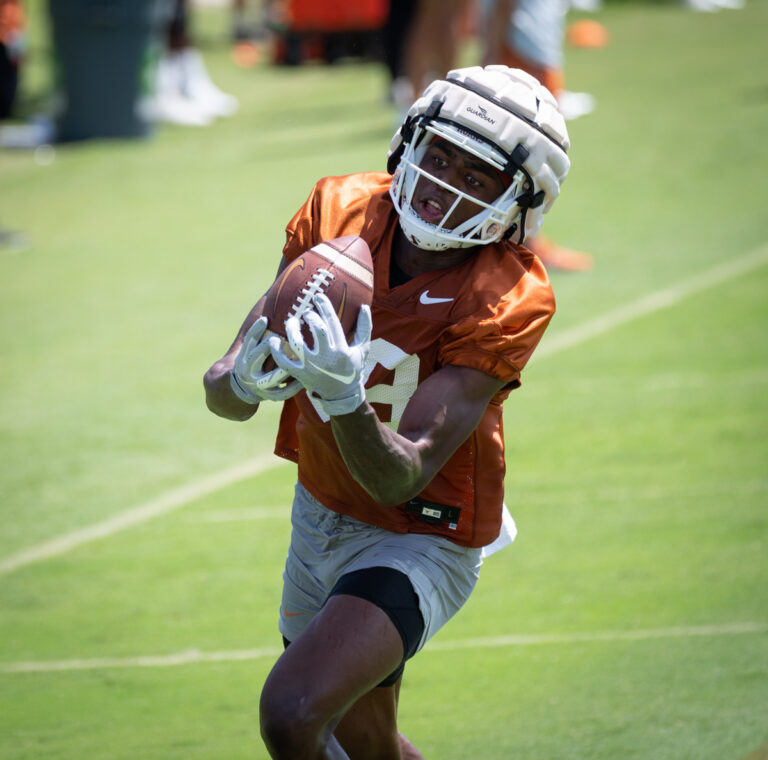 ut_fall_camp_08_04_22-8040508-768x760.jp