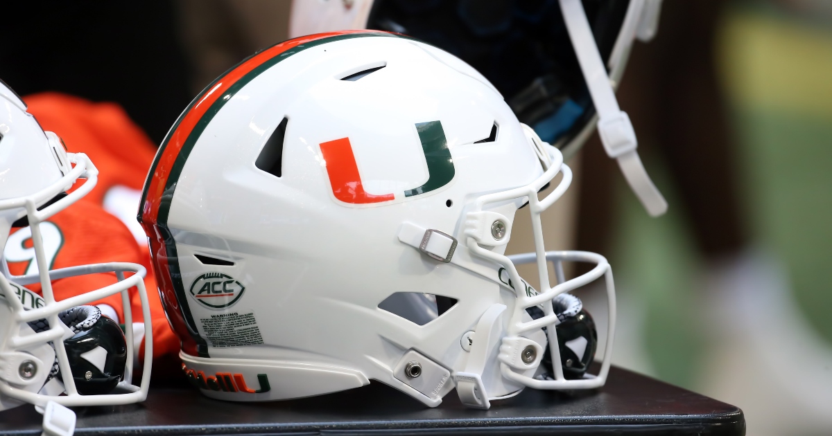 Miami Hurricanes unveil new uniforms