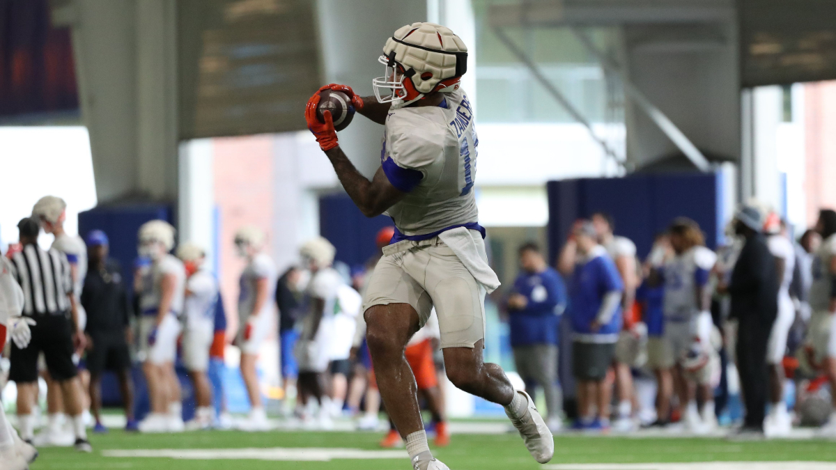 Dante Zanders rises to the top of the UF depth chart On3