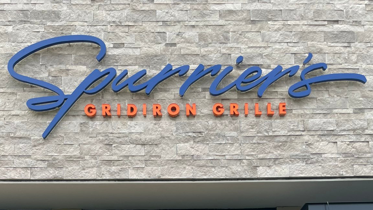 Steve Spurrier celebrates one year anniversary of Spurrier's Gridiron Grille