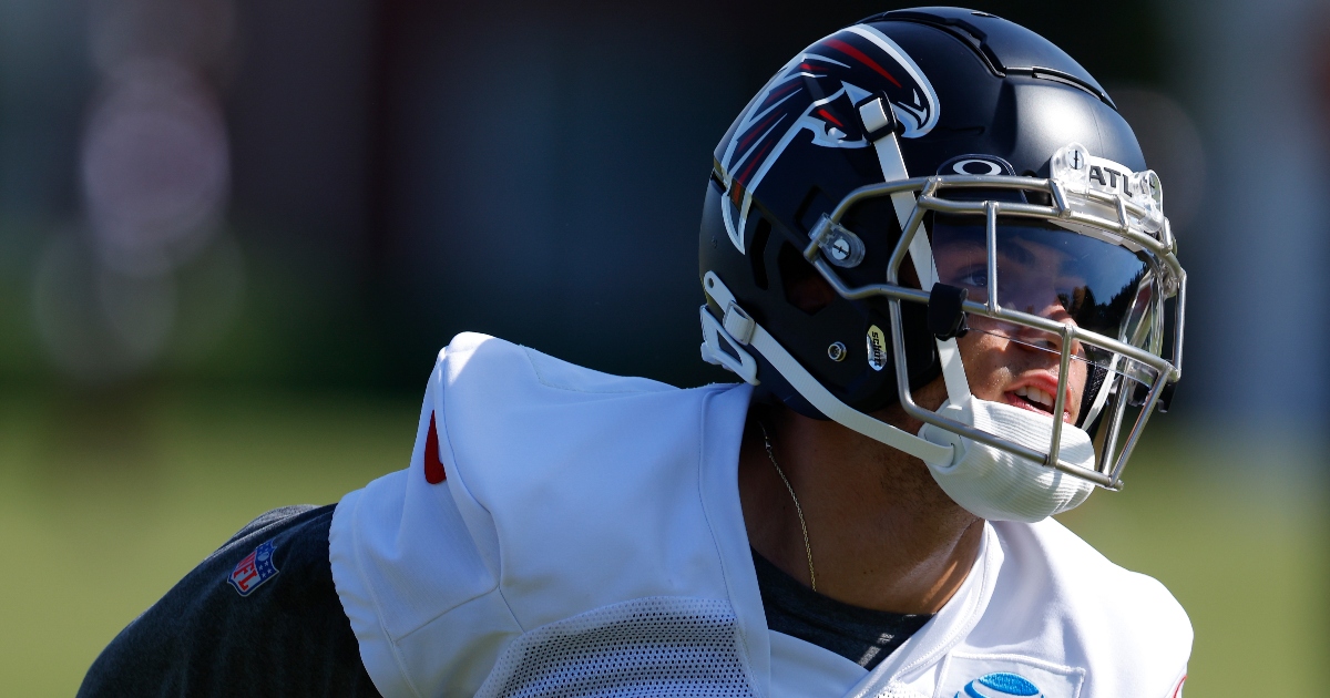 Drake London exits Falcons preseason debut with concerning injury