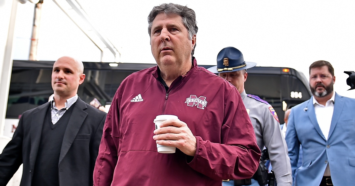 WATCH: Mike Leach gives weird take on pants during Marty Smith interview