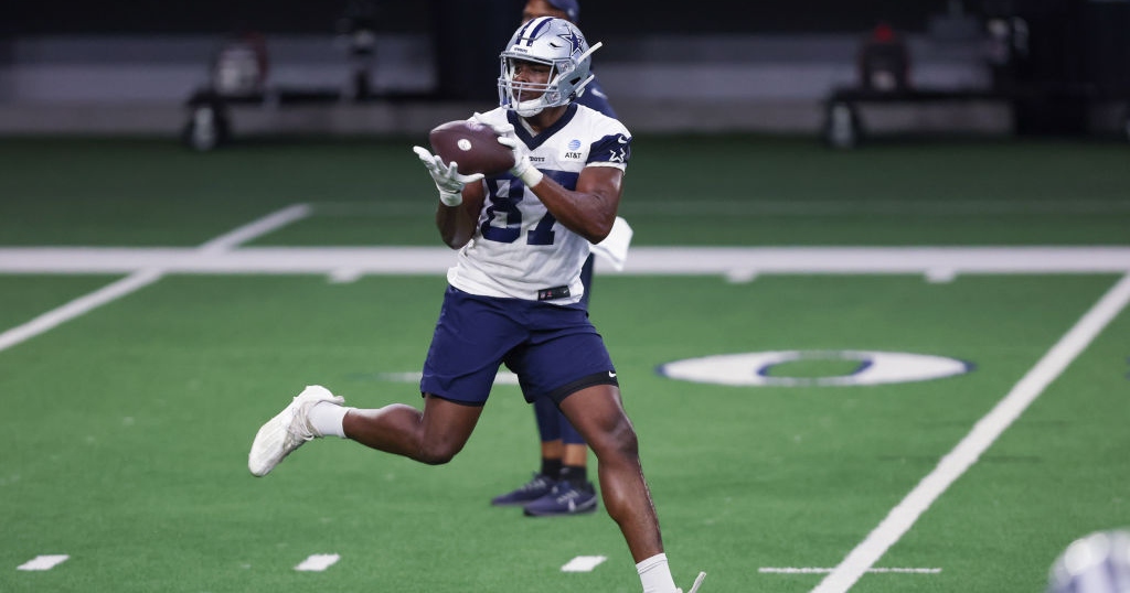 Cowboys Reportedly Release Veteran Tight End With Injury Settlement - The  Spun: What's Trending In The Sports World Today