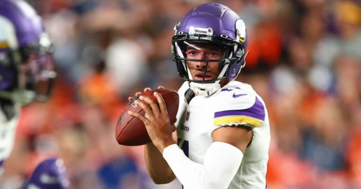 Nick Mullens of the Minnesota Vikings throws a pass against the News  Photo - Getty Images