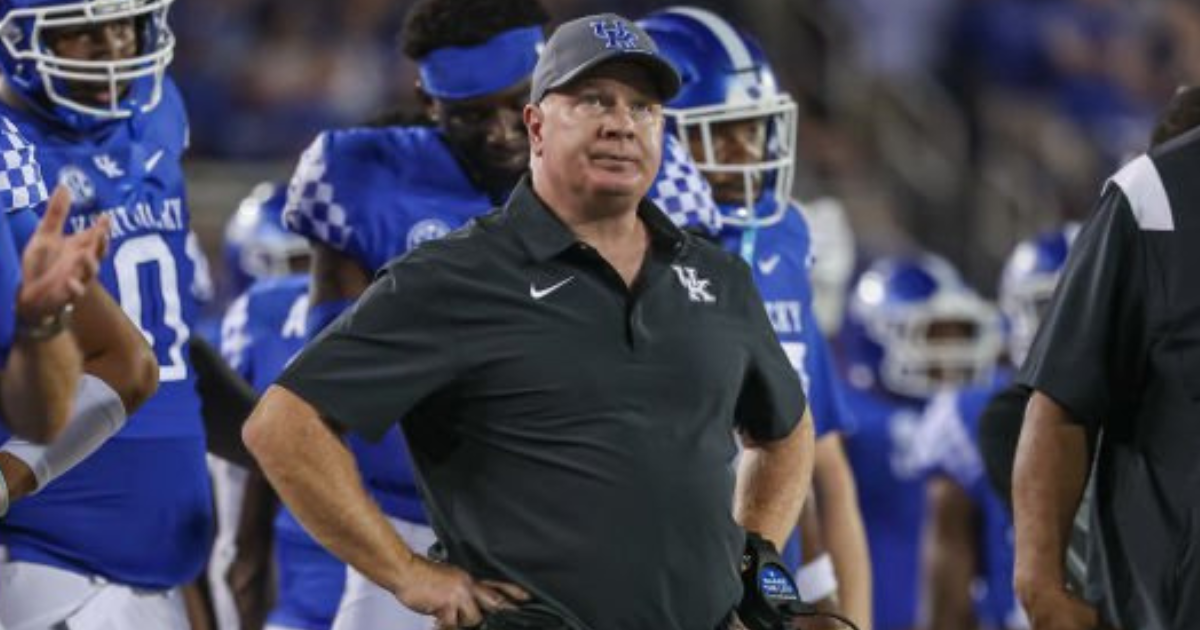 Mark Stoops Details How He Plans To Prepare Young Players For Hostile 