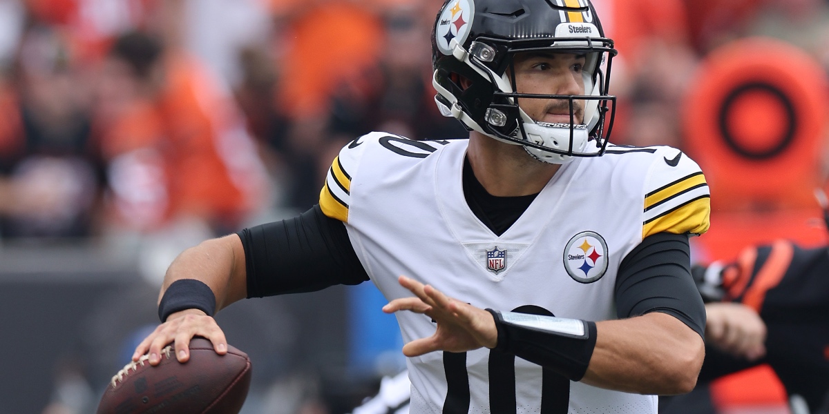 Steelers cite 'franchise quarterback experience' with new starter Mitch  Trubisky 