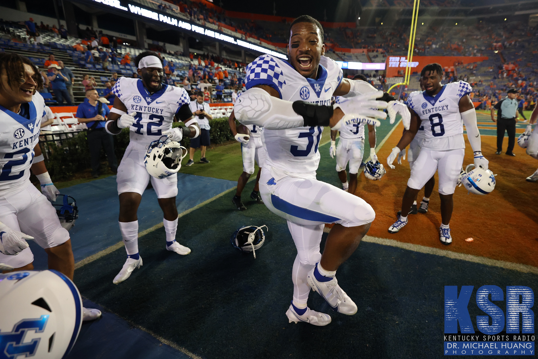 kentucky-football-uniforms-revealed-for-ole-miss-game