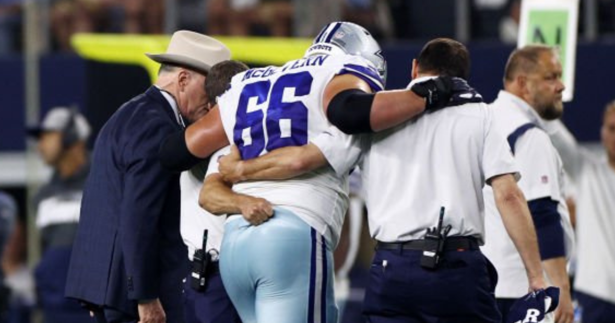 Dallas Cowboys safety Jayron Kearse suffers leg injury, requires help off  field - On3