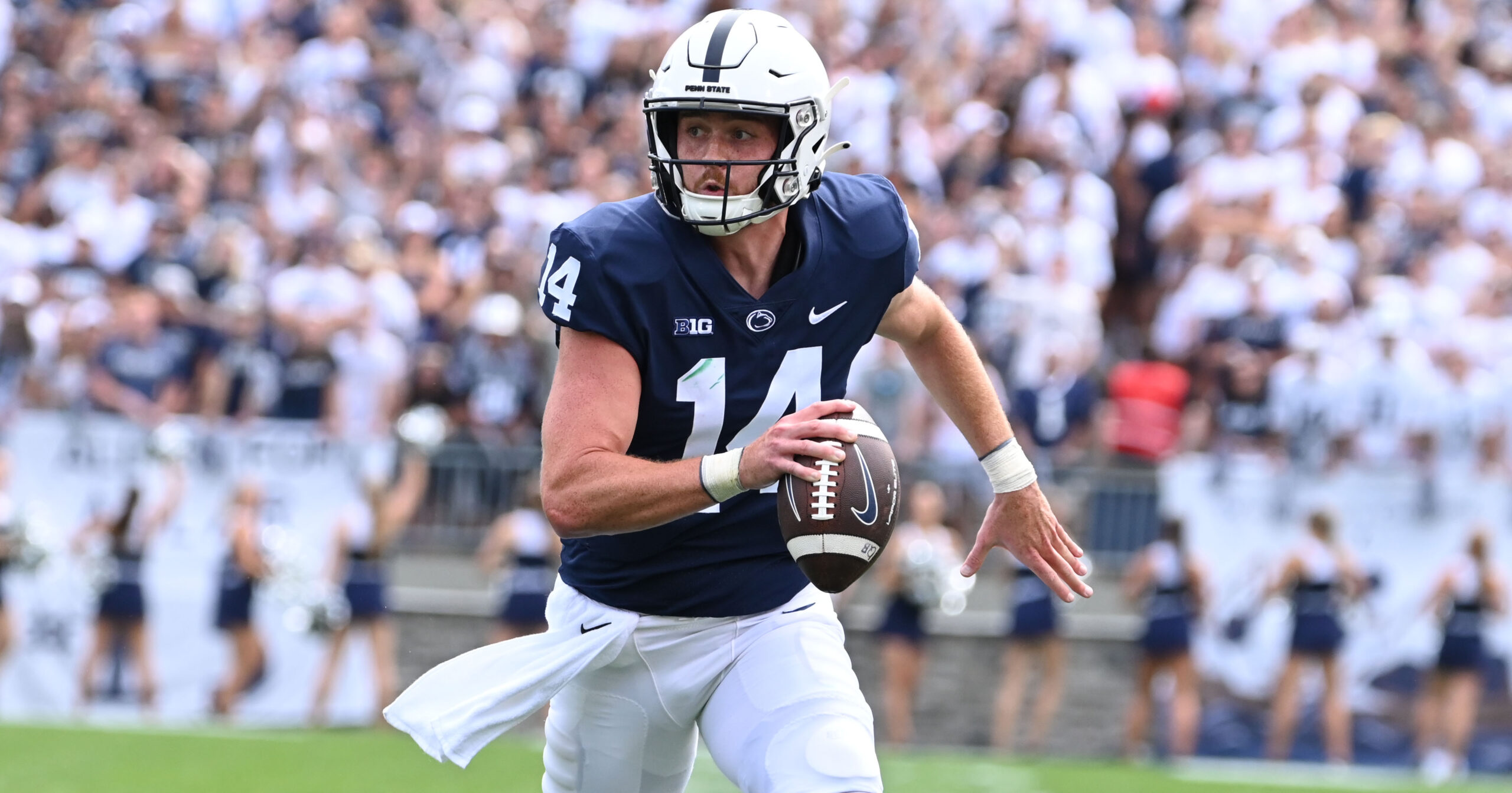 Quarterback Sean Clifford