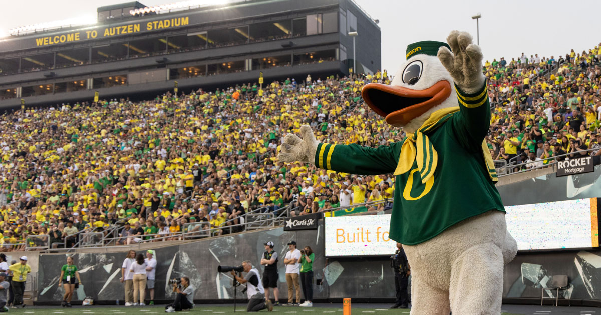 Oregon reveals uniform combination ahead of season opener - On3