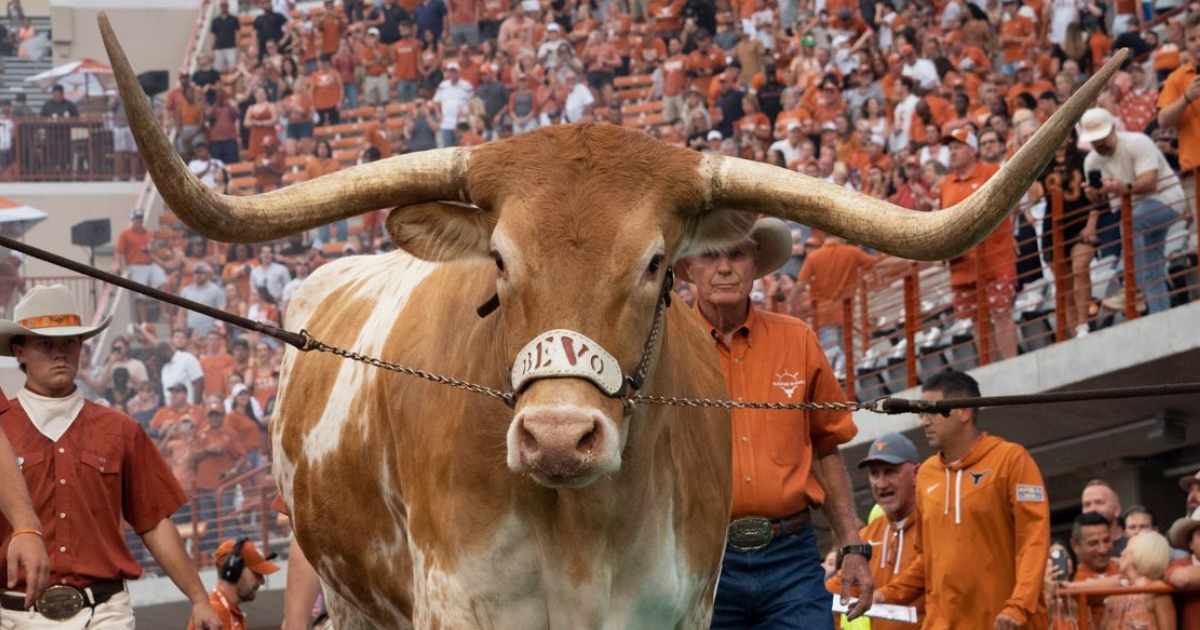 LIVE UPDATES: No. 21 Texas Battles The UTSA Roadrunners In Austin - On3