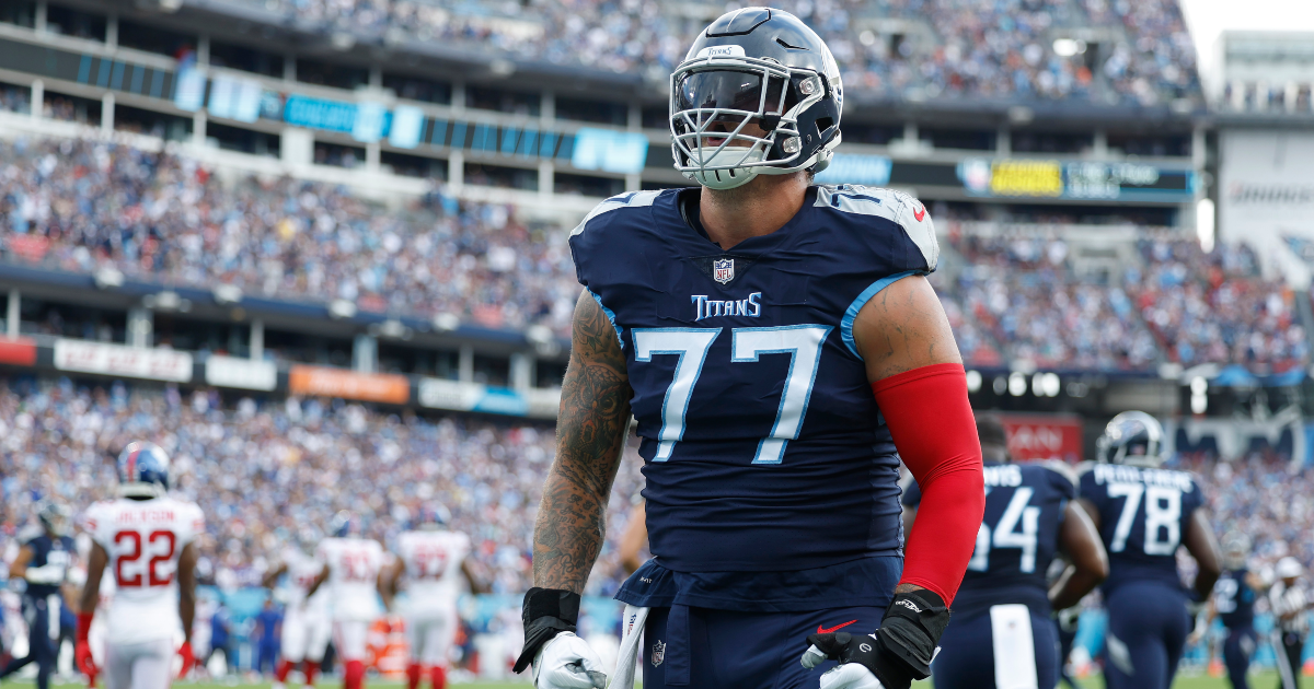 Taylor Lewan carted off with injury in Monday Night Football