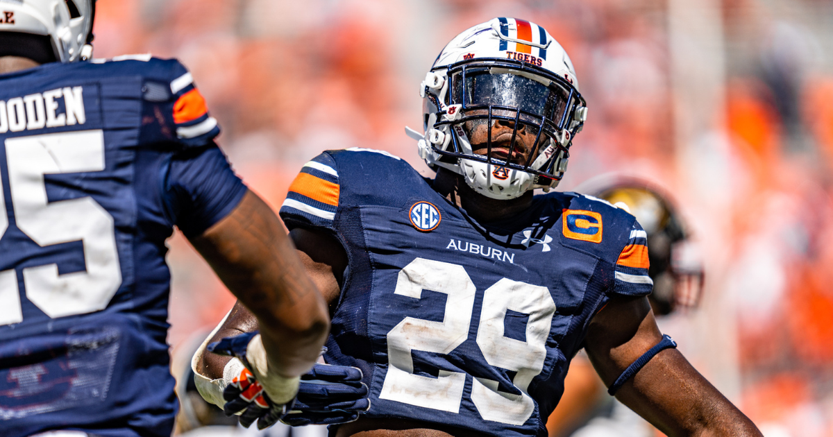 Auburn fans: You're gonna want to watch Derick Hall in the NFL.